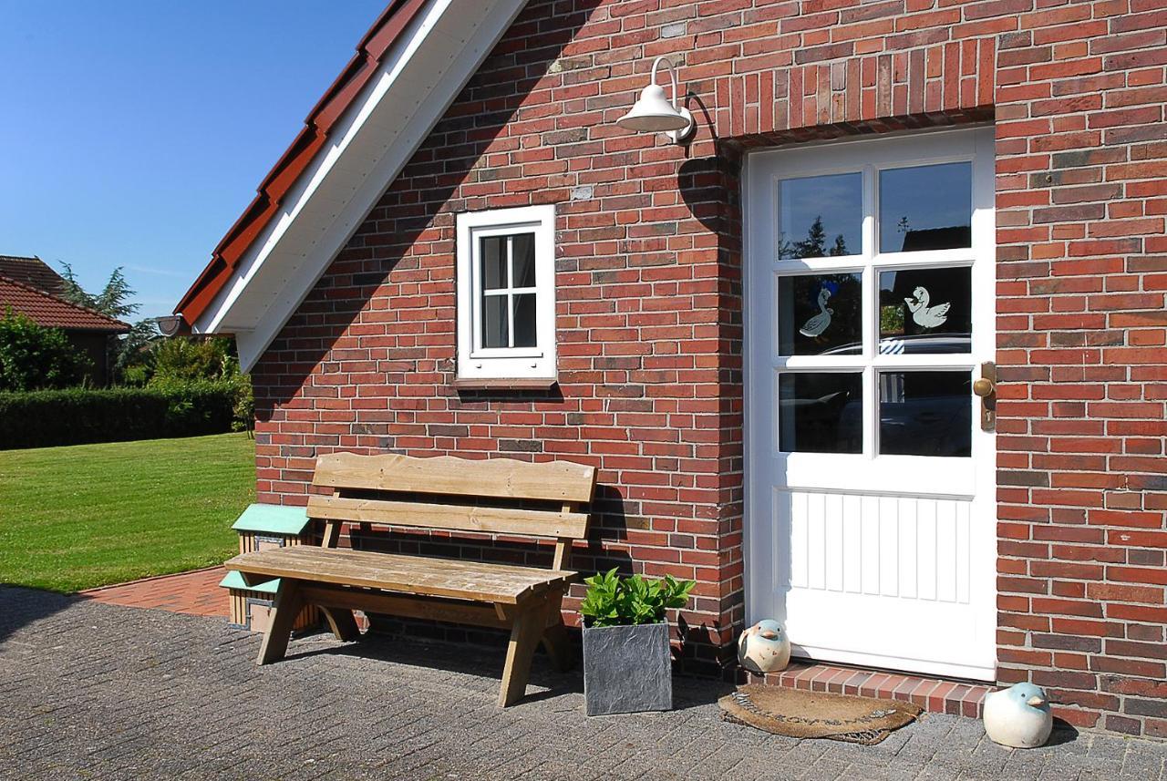 Ferienwohnungen Im Landhaus Seestern Werdum Exterior foto